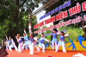 Giới trẻ Hà Nội tưng bừng với LH nghệ thuật đường phố