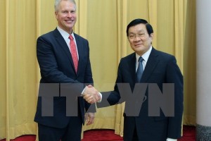 Chủ tịch nước Trương Tấn Sang  tham quan triển lãm ảnh của hãng thông tấn AP