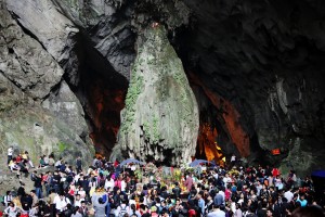 Lễ hội chùa Hương 2013: nhiều đổi mới tích cực