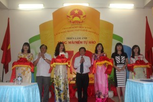 Khai mạc Triển lãm ảnh  “Vang mãi niềm tự hào”