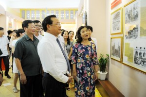 Kỷ niệm 70 năm Cách mạng Tháng Tám và Quốc khánh 2/9 Bí thư Thành ủy Hà Nội thăm nơi Bác Hồ viết Tuyên ngôn độc lập