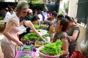 Chợ Tây họp sáng thứ bảy ở Hà Nội