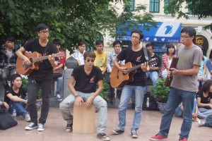 Du ca đường phố ( Hà Nội )