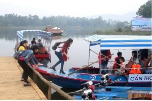 Người, ghe, trái miền Tây nhộn nhịp Hà thành