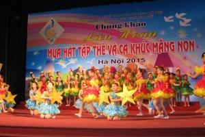 Liên hoan múa hát tập thể và ca khúc măng non Thủ đô