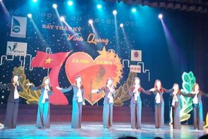 Đêm nghệ thuật “Tự hào Việt Nam – Bảy thập kỷ vinh quang”