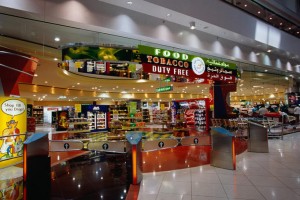 Hình ảnh phản cảm xuất hiện trên màn hình sân bay Tân Sân Nhất