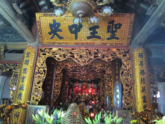 chinh dien voi hoanh phi va tuong thanh chua