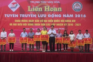 Thị xã Sơn Tây: Tưng bừng không khí ngày hội lớn