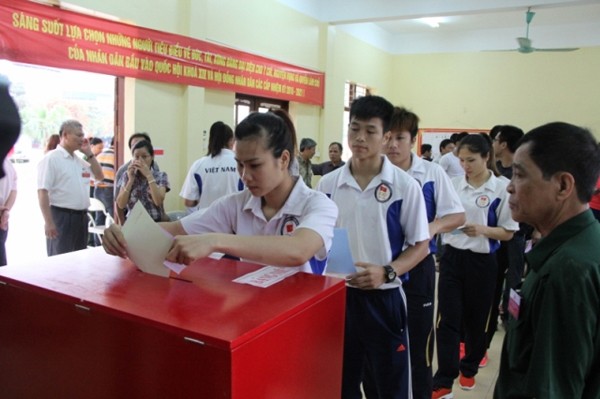 Các vận động viên tại trung tâm HLTT Quốc gia 1 Hà Nội, Xuân Phương, Từ Liêm (Hà Nội bỏ phiếu. Ảnh: TTVXN