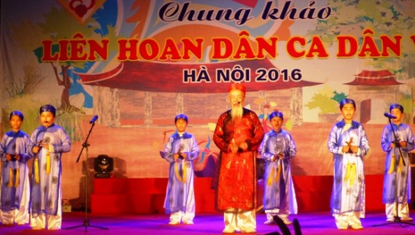 Hò cửa đình của huyện Phú Xuyên.