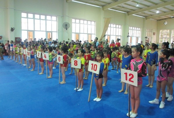 Khai mạc các môn học khiêu vũ thể thao 