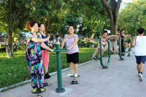 Nhộn nhịp phong trào tập luyện thể dục thể thao ngoài trời