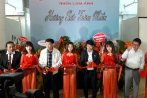 Khai mạc triển lãm ảnh “Hương sắc trăm miền”