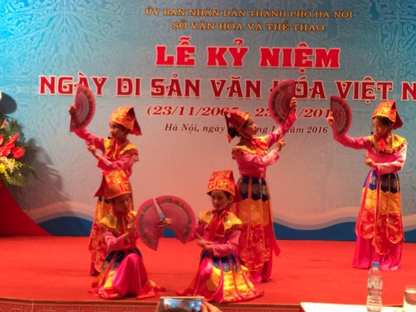 Biểu diễn Múa Bài bông tại Lễ kỷ niệm 