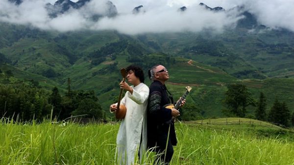Hai nghệ sĩ Nguyên Lê - Ngô Hồng Quang