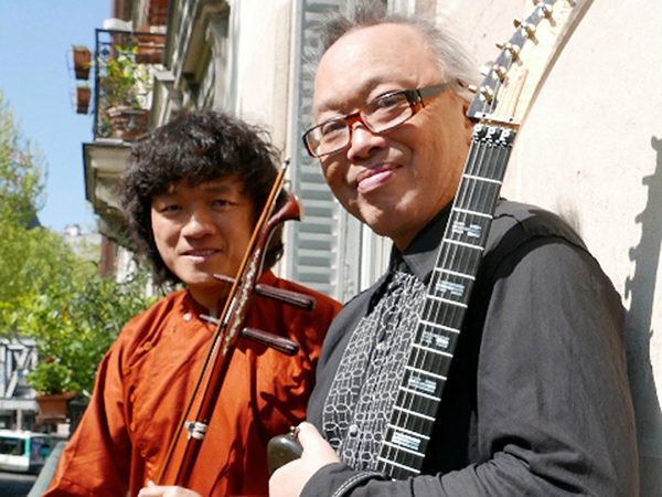Hai nghệ sĩ Nguyên Lê - Ngô Hồng Quang