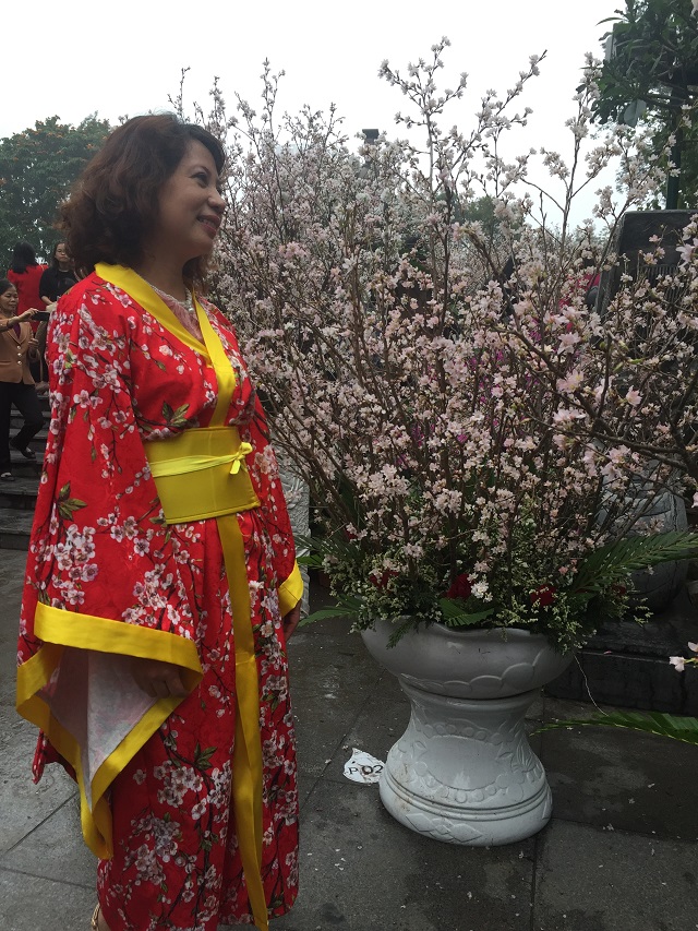 Không khó để bắt gặp hình ảnh những bộ kimono Nhật Bản tại đây