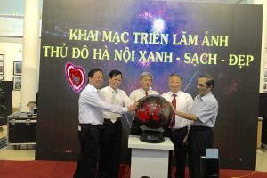 Khai mạc triển lãm ảnh “Thủ đô Hà Nội xanh – sạch – đẹp”