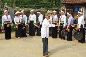 Xây dựng nếp sống văn minh vùng đồng bào dân tộc huyện Ba Vì