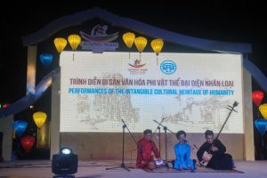 Đoàn Ca trù Hà Nội trình diễn xuất sắc nhất tại Chương trình Di sản Văn hóa phi vật thể đại diện nhân loại – Festival Di sản Quảng Nam 2017