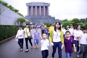 Xây dựng người Hà Nội thanh lịch, văn minh: Giáo dục lịch sử cho học sinh thông qua những chuyến du lịch hè
