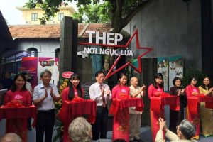 Khai mạc trưng bày chuyên đề “Thép nơi ngục lửa”
