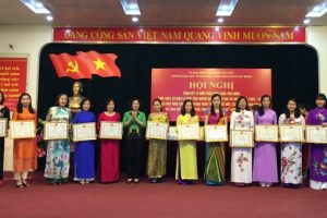 Cầu Giấy tổng kết 10 năm thực hiện cuộc vận động “Mỗi thầy, cô giáo là một tấm gương đạo đức, tự học và sáng tạo”