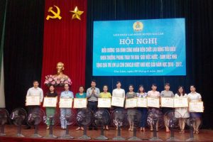 Gia Lâm: Biểu dương gia đình giỏi việc nước – đảm việc nhà