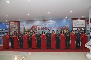 Khai mạc triển lãm “Đánh thắng B-52”