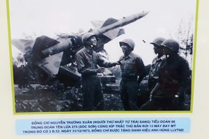 Khai mạc triển lãm sách, báo và giao lưu tác giả, tác phẩm “Hà Nội – Điện Biên Phủ trên không”