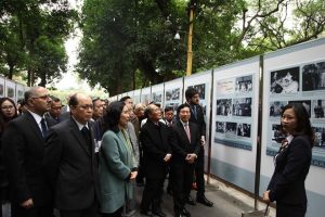 Khai mạc triển lãm Kỷ niệm 30 năm UNESCO tôn vinh Chủ tịch Hồ Chí Minh