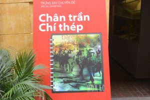 “Chân trần chí thép” trưng bày hơn 250 hình ảnh, hiện vật tái hiện những câu chuyện thời chiến