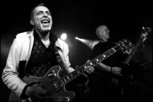 Huyền thoại guitar Henry Padovani biểu diễn tại Hà Nội
