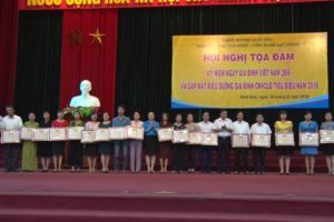 Hội nghị tọa đàm kỷ niệm ngày Gia đình Việt Nam và gặp mặt gương Gia đình công nhân viên chức lao động tiêu biểu năm 2018