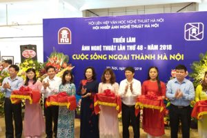 Trao giải và triển lãm cuộc thi ảnh nghệ thuật “Cuộc sống ngoại thành Hà Nội”