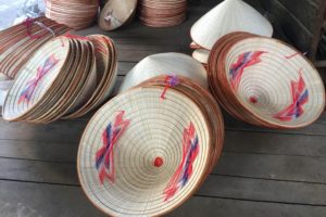 Nghề vót vòng, nan nón ở Đôn Thư