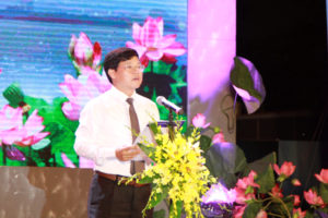 Khai mạc không gian biểu diễn nghệ thuật, ẩm thực đường phố quận Tây Hồ