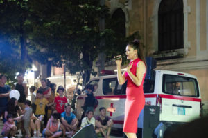 Top 10 “Giọng hát hay Hà Nội 2018” ra mắt khán giả phố đi bộ Hồ Gươm