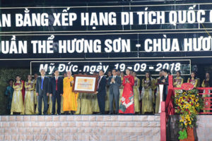 Quần thể Hương Sơn – chùa Hương đón nhận bằng xếp hạng di tích Quốc gia đặc biệt
