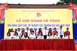 88 thủ khoa xuất sắc ghi danh Sổ vàng tại Văn Miếu-Quốc Tử Giám