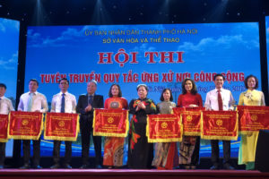 Sôi nổi Chung khảo Hội thi tuyên truyền quy tắc ứng xử nơi công cộng