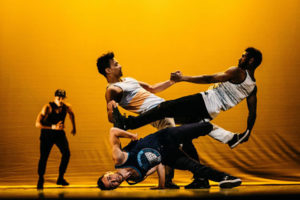 Đoàn múa Hip – hop Pockemon Crew Pháp biểu diễn tại Hà Nội