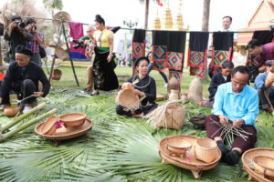 Ngày hội Đại đoàn kết toàn dân tộc tại Đồng Mô – Sơn Tây
