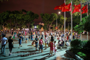 Phố đi bộ khu vực bờ hồ Hoàn Kiếm sẽ kéo dài đến hết ngày 1 Tết dương lịch