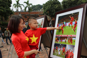 Sống lại những giây phút vỡ òa cùng đội tuyển Việt Nam