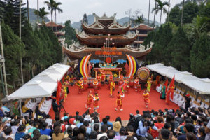 Lễ hội chùa Hương 2019 với chủ đề “Lễ hội kỷ cương – văn minh du lịch” đã chính thức khai hội