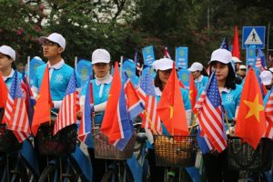 Hà Nội diễu hành tuyên truyền nếp sống văn minh trước thềm Hội nghị Thượng đỉnh Mỹ – Triều Tiên