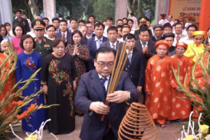 Dâng hương kỷ niệm 1080 năm Ngô Quyền xưng Vương, định đô tại Cổ Loa
