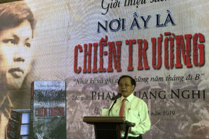 “Nơi ấy là Chiến trường” – Cuốn hồi ký xúc động về một thời hoa lửa